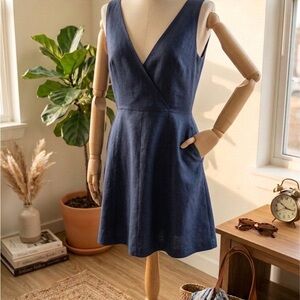 GAP 100% Linen Sleeveless V-Neck Fit & Flare Dress with Pockets - Comet Blue